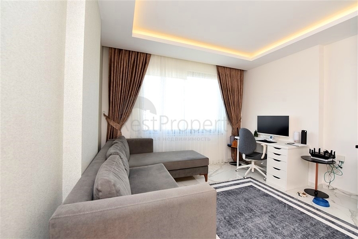 Geräumige 1+1-Wohnung in einem Komplex mit entwickelter Infrastruktur