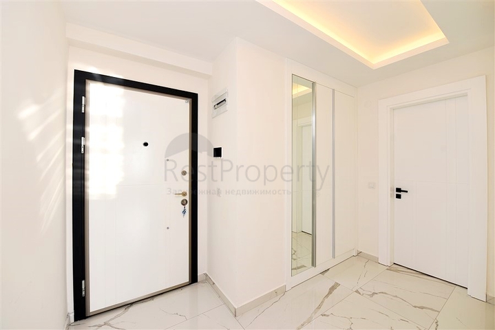 Geräumige 1+1-Wohnung in einem Komplex mit entwickelter Infrastruktur