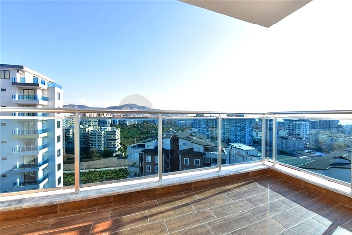 Geräumige 1+1-Wohnung in einem Komplex mit entwickelter Infrastruktur