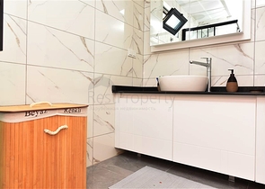 Geräumige 1+1-Wohnung in einem Komplex mit entwickelter Infrastruktur