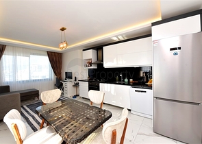 Geräumige 1+1-Wohnung in einem Komplex mit entwickelter Infrastruktur