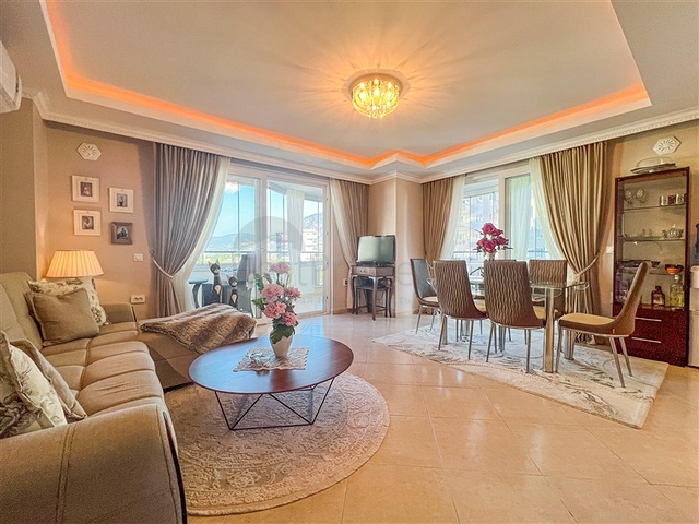 Geräumige 2+1-Wohnung mit großer Terrasse 