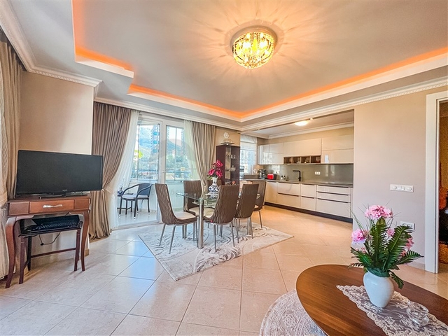 Geräumige 2+1-Wohnung mit großer Terrasse 