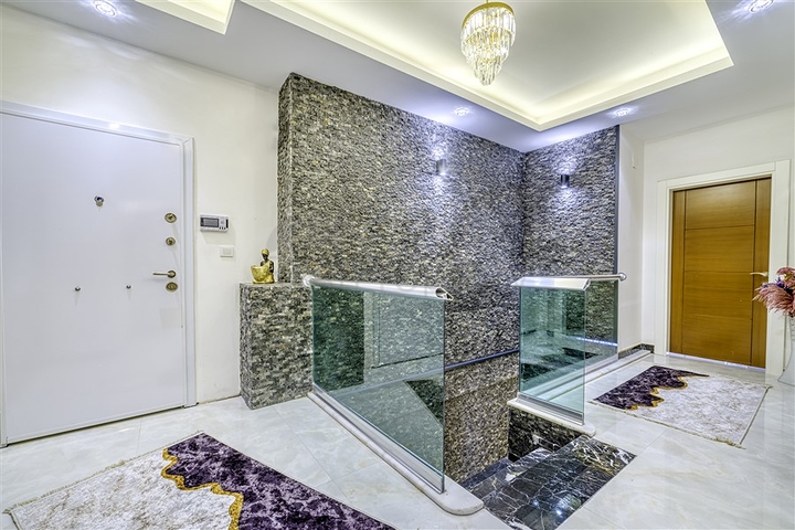 Penthouse mit Bergblick in Kestel