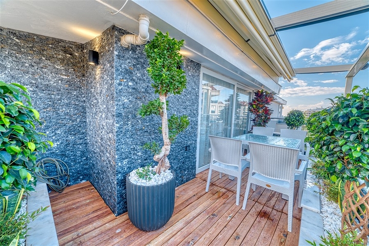 Penthouse mit Bergblick in Kestel