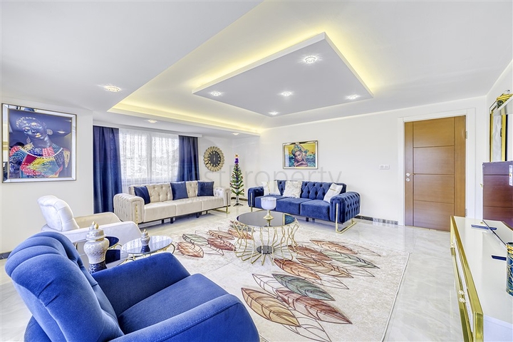 Penthouse mit Bergblick in Kestel