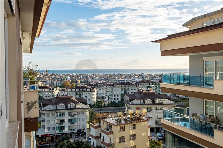 Großes Penthouse vom Eigentümer mit 4+1 Grundriss im Stadtteil Dschikcilli