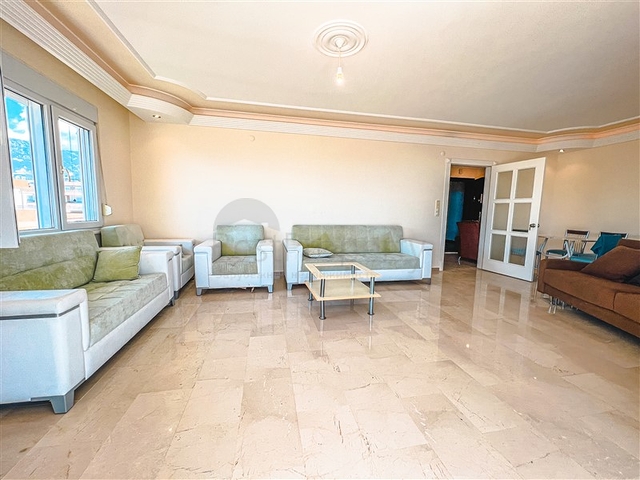 Geräumiges 4+1 Penthouse mit Meerblick