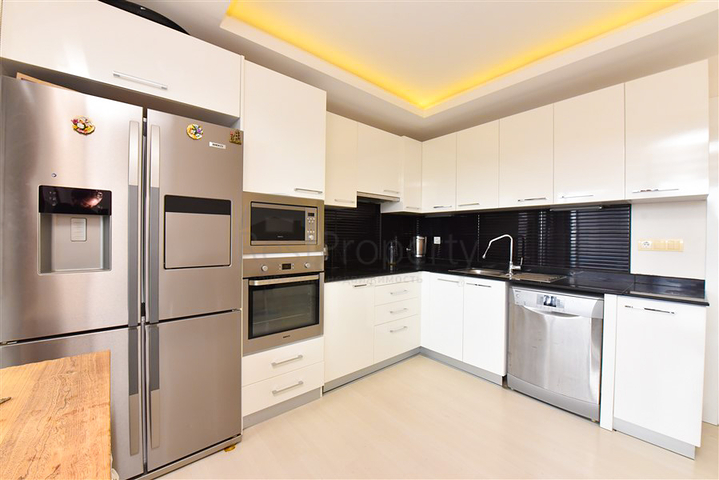 Geräumige 3+1-Wohnung in Dschikkilli