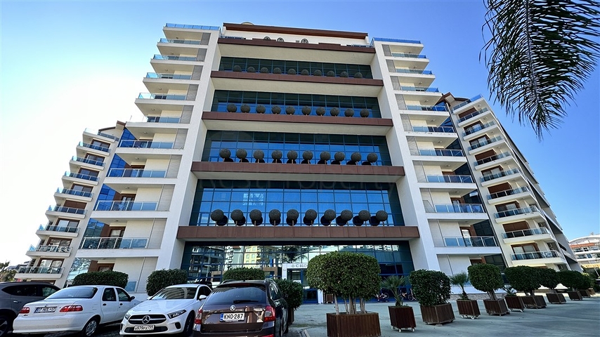 Geräumige 3+1-Wohnung in Dschikkilli