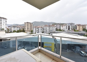 Geräumige 3+1-Wohnung in Dschikkilli