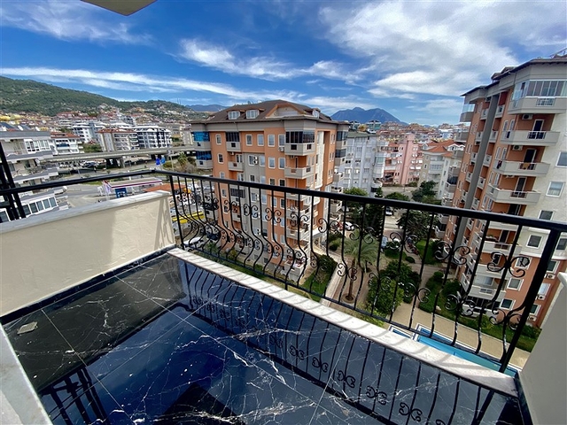 2+1 Apartment im Zentrum von Alanya mit Panoramablick auf das Meer