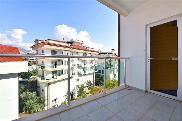 2+1 Apartment mit Meerblick in Kestel