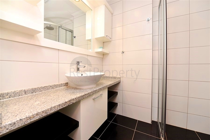 2+1 Apartment mit Meerblick in Kestel