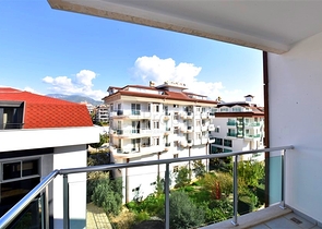 2+1 Apartment mit Meerblick in Kestel