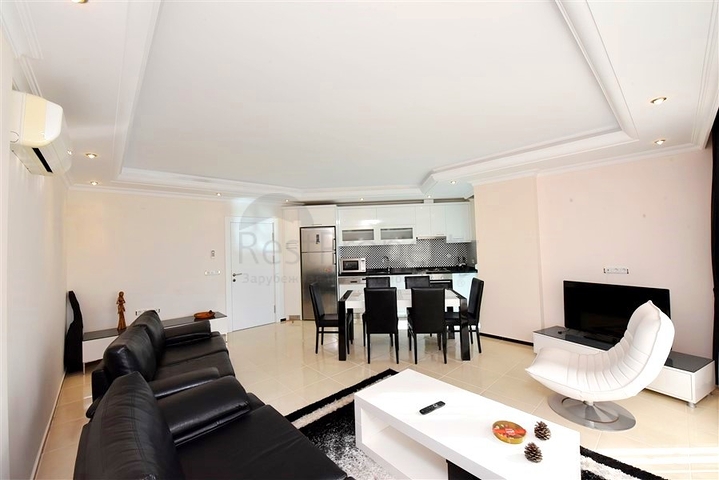 4+1 Duplex-Penthouse im Stadtteil Kestel, nur 20 m vom Meer entfernt