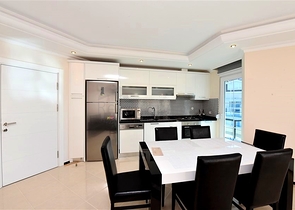 4+1 Duplex-Penthouse im Stadtteil Kestel, nur 20 m vom Meer entfernt