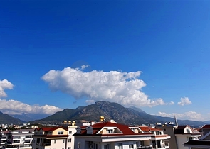 4+1 Duplex-Penthouse im Stadtteil Kestel, nur 20 m vom Meer entfernt