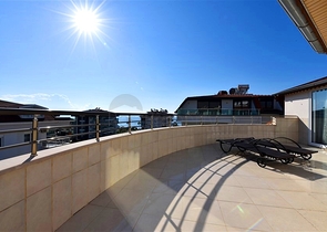 4+1 Duplex-Penthouse im Stadtteil Kestel, nur 20 m vom Meer entfernt