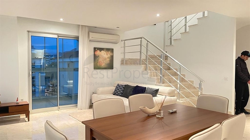 Penthouse mit drei Schlafzimmern im Stadtteil Kestel