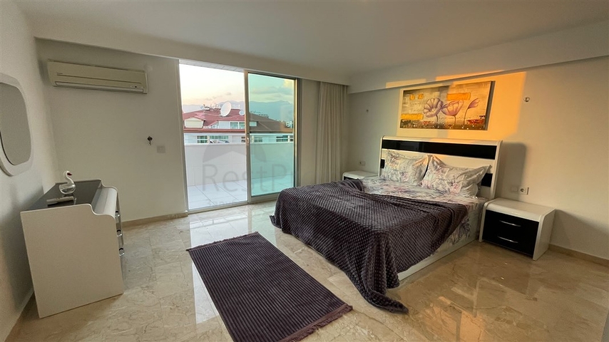 Penthouse mit drei Schlafzimmern im Stadtteil Kestel