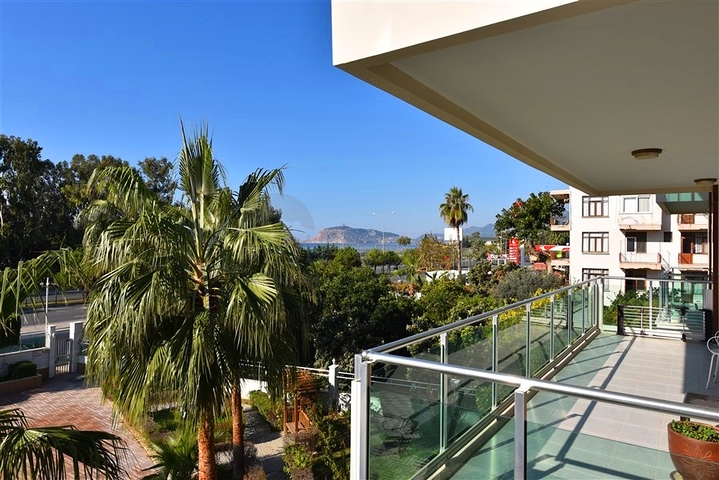 Geräumige Zweizimmerwohnung 50 m vom Meer entfernt