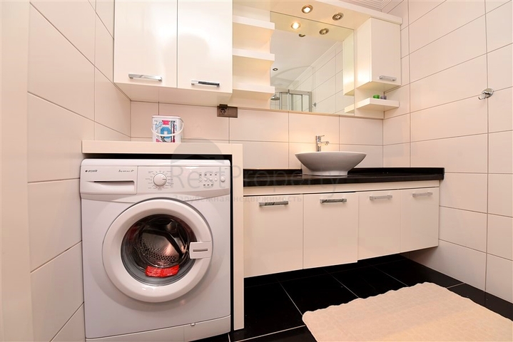 Geräumige Zweizimmerwohnung 50 m vom Meer entfernt