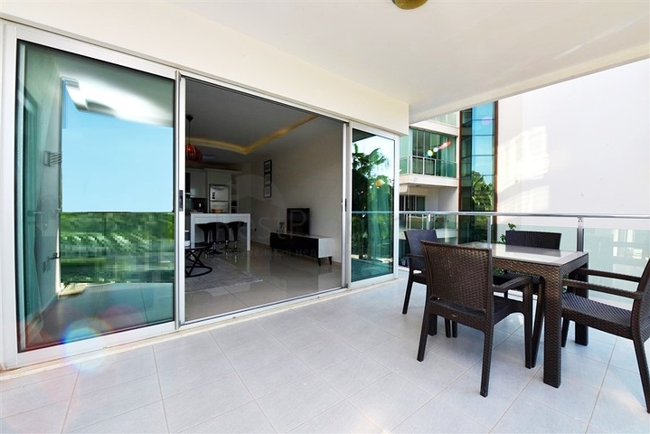 Geräumige Zweizimmerwohnung 50 m vom Meer entfernt