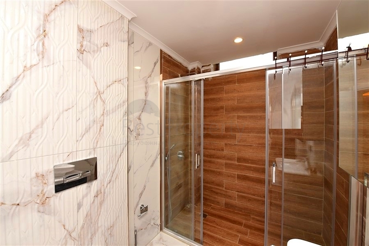 Luxusvilla mit 5+1 Grundriss in Alanya