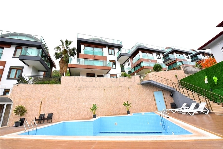 Luxusvilla mit 5+1 Grundriss in Alanya