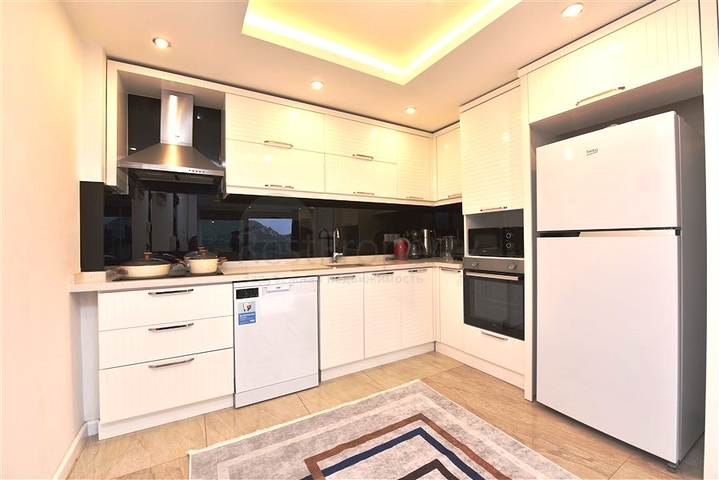 Luxusvilla mit 5+1 Grundriss in Alanya