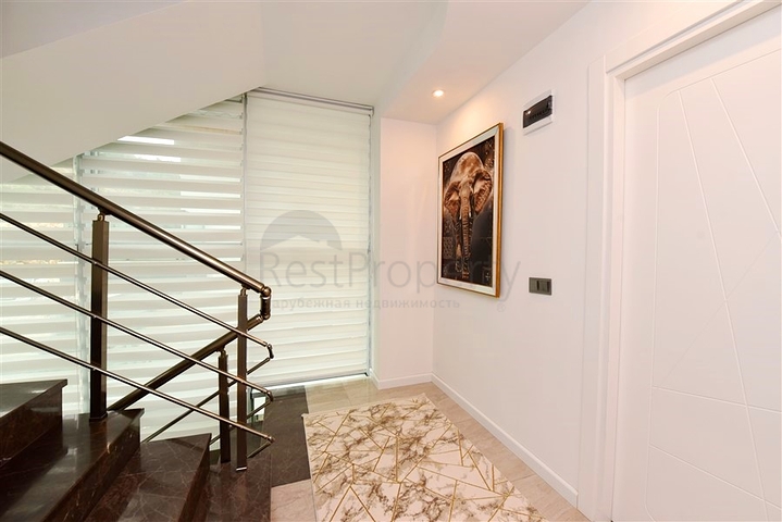 Luxusvilla mit 5+1 Grundriss in Alanya