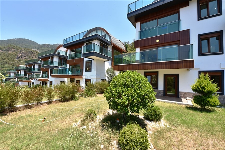 Luxusvilla mit 5+1 Grundriss in Alanya