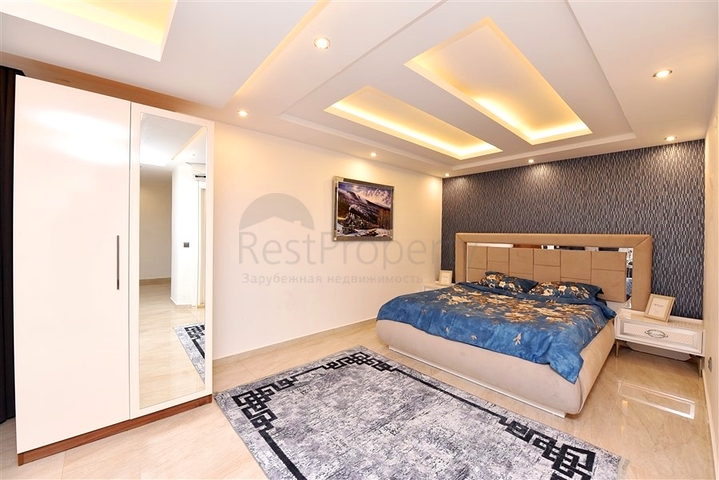 Luxusvilla mit 5+1 Grundriss in Alanya