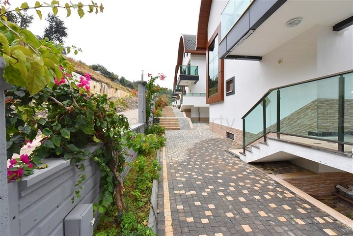 Luxusvilla mit 5+1 Grundriss in Alanya