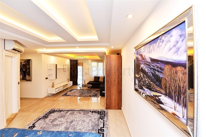 Luxusvilla mit 5+1 Grundriss in Alanya