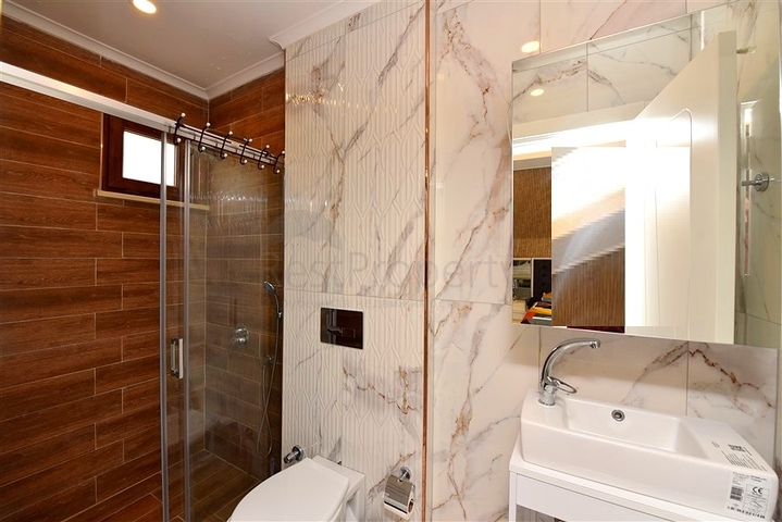 Luxusvilla mit 5+1 Grundriss in Alanya