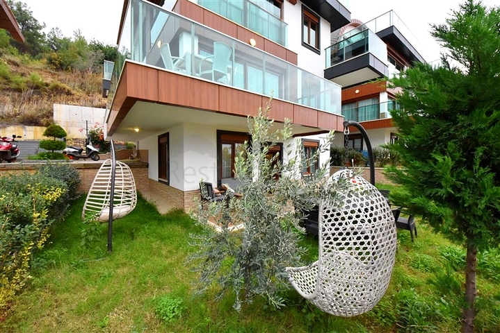 Luxusvilla mit 5+1 Grundriss in Alanya