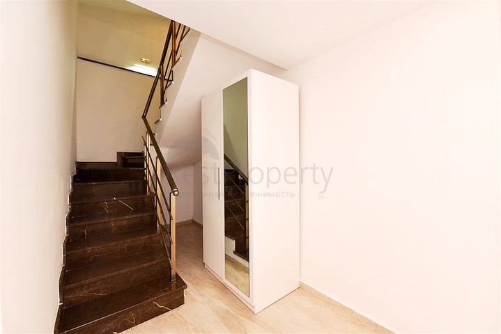 Luxusvilla mit 5+1 Grundriss in Alanya