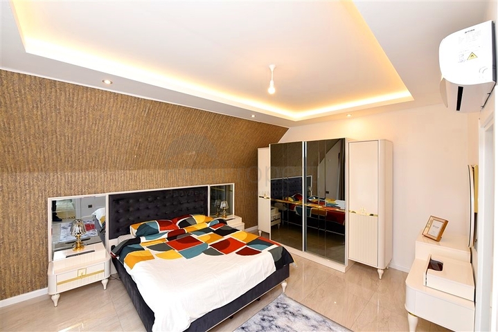 Luxusvilla mit 5+1 Grundriss in Alanya