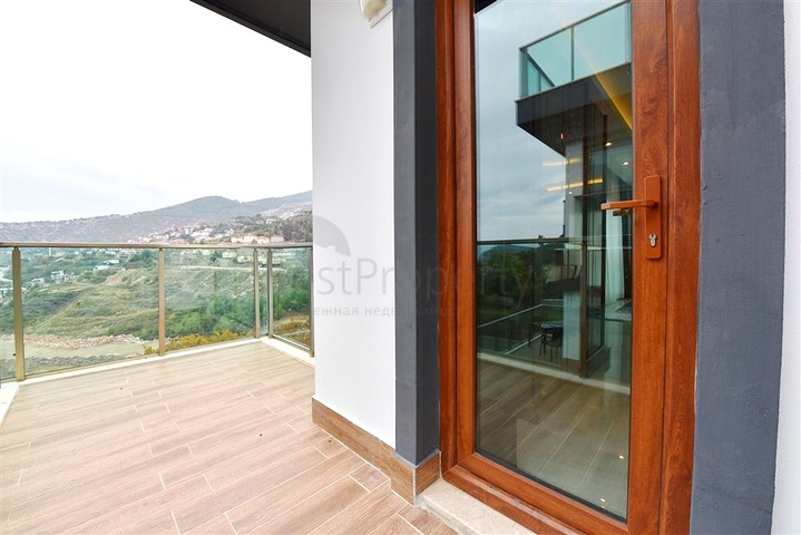 Luxusvilla mit 5+1 Grundriss in Alanya