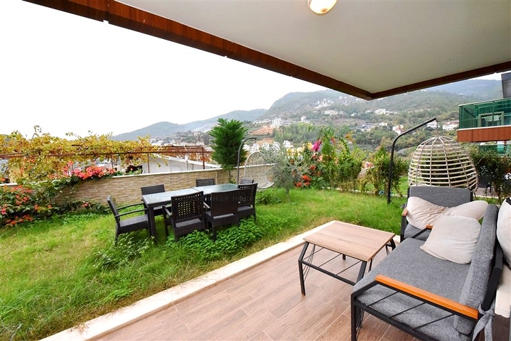 Luxusvilla mit 5+1 Grundriss in Alanya