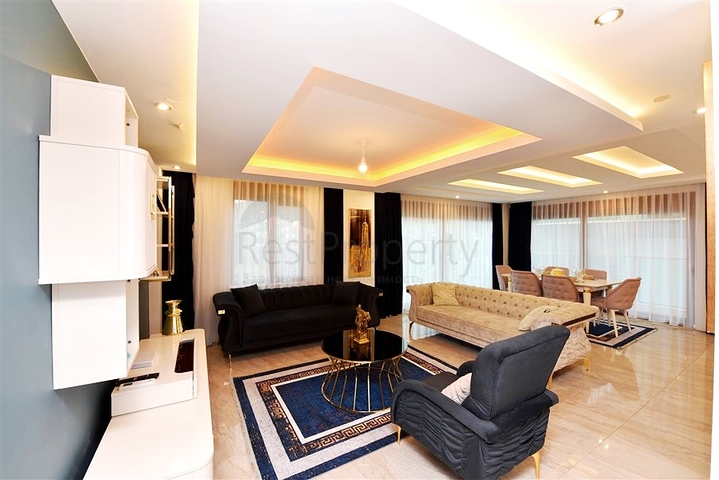 Luxusvilla mit 5+1 Grundriss in Alanya