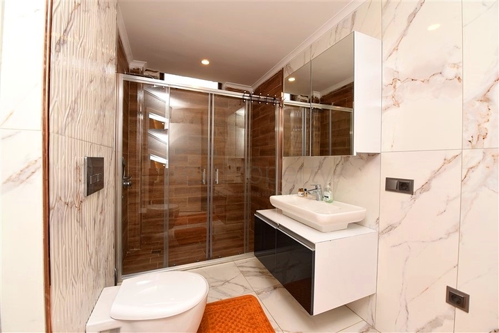 Luxusvilla mit 5+1 Grundriss in Alanya