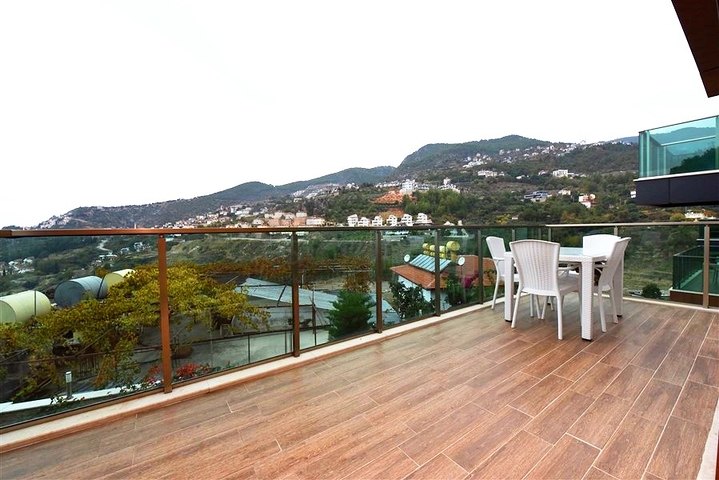 Luxusvilla mit 5+1 Grundriss in Alanya