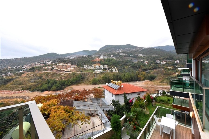 Luxusvilla mit 5+1 Grundriss in Alanya