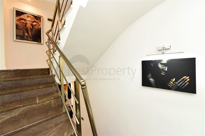 Luxusvilla mit 5+1 Grundriss in Alanya
