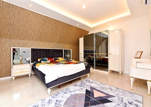 Luxusvilla mit 5+1 Grundriss in Alanya