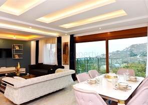 Luxusvilla mit 5+1 Grundriss in Alanya