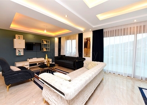 Luxusvilla mit 5+1 Grundriss in Alanya